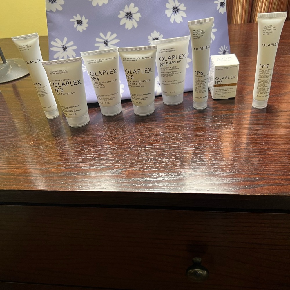 Olaplex Travel Size Bundle - All New - 8 Items plus Travel Pouch $32